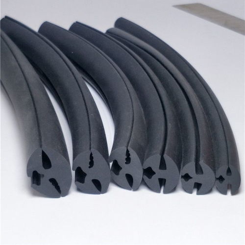 專(zhuān)業(yè)制造，品質(zhì)保障 探秘清河縣順冠橡膠制品廠的密封條與橡膠防塵套